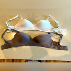 Soma wireless Enbliss 36D bras